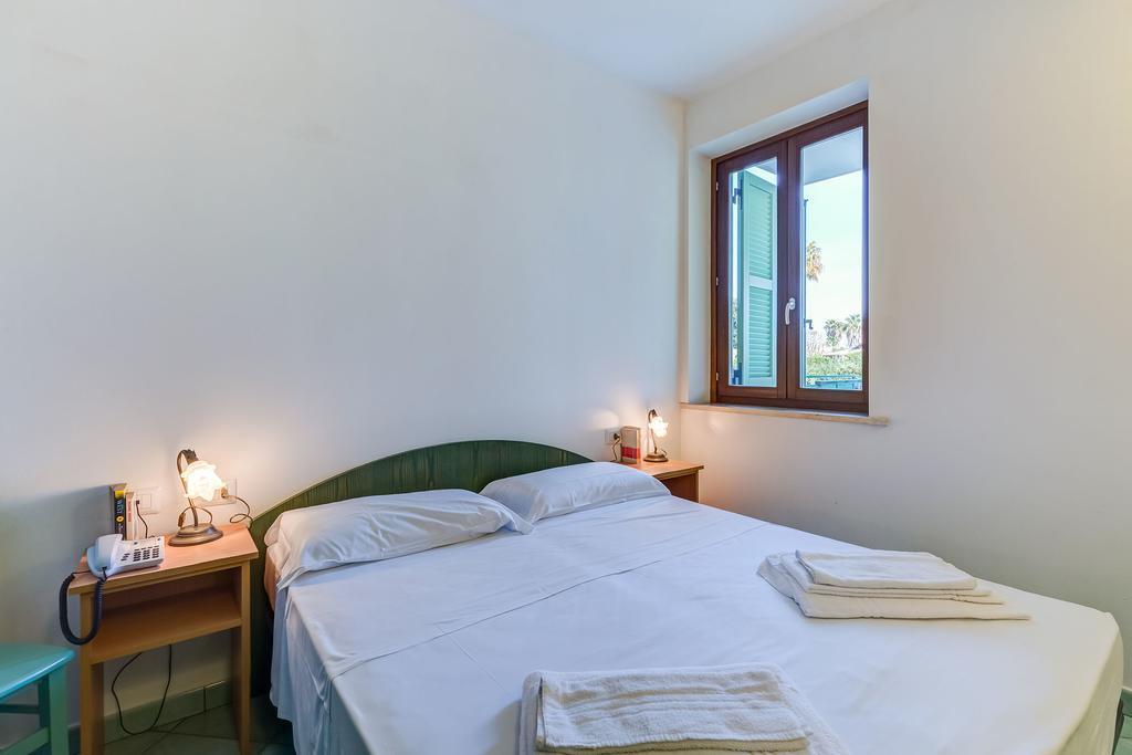 Terra Felice Aparthotel San Felice Circeo Exterior foto